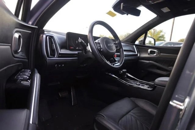 Used 2025 Silver Kia X-Line SX Prestige image 15