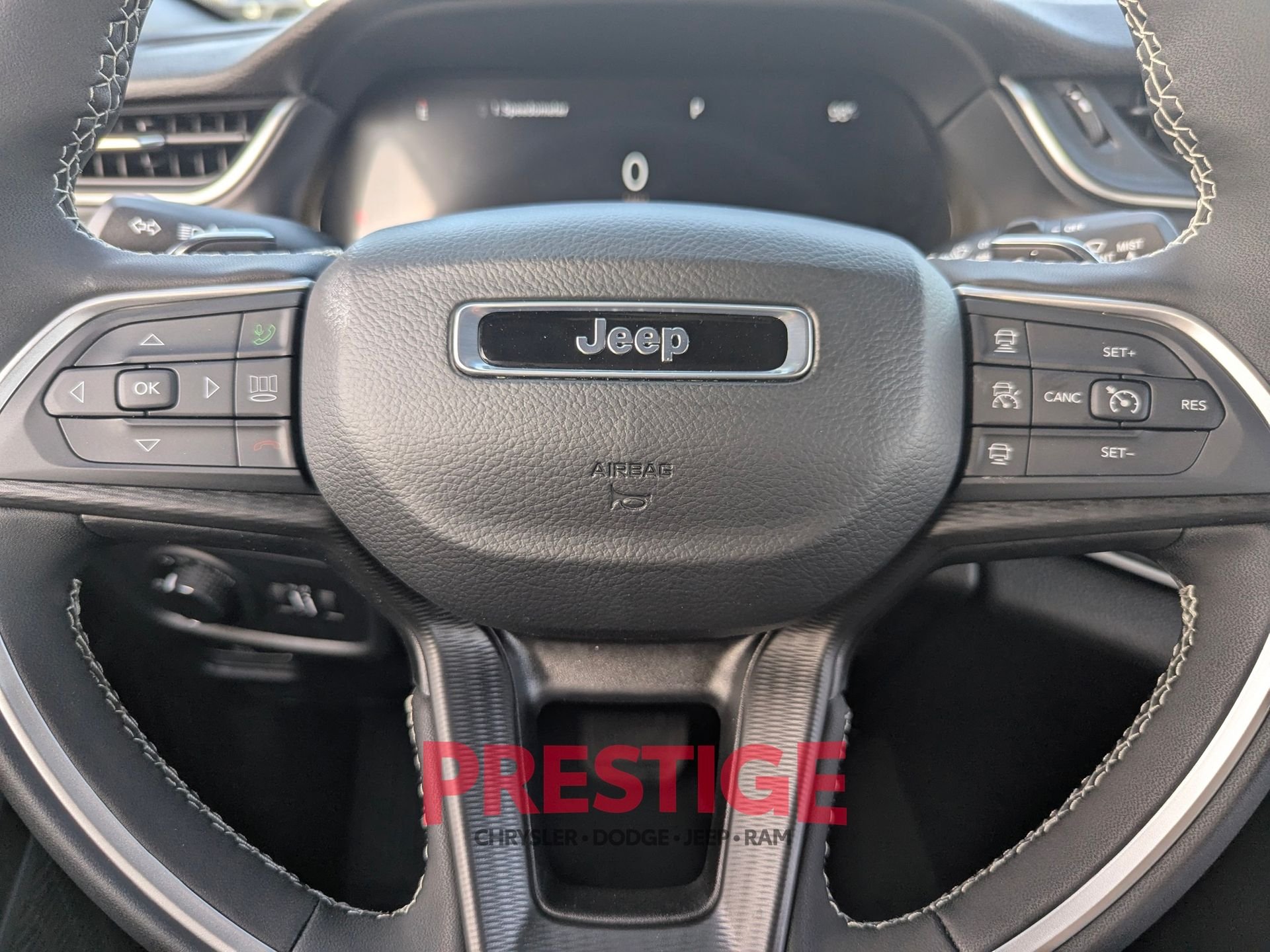 New 2026 Silver Zynith Exterior Paint Jeep Laredo X image 14