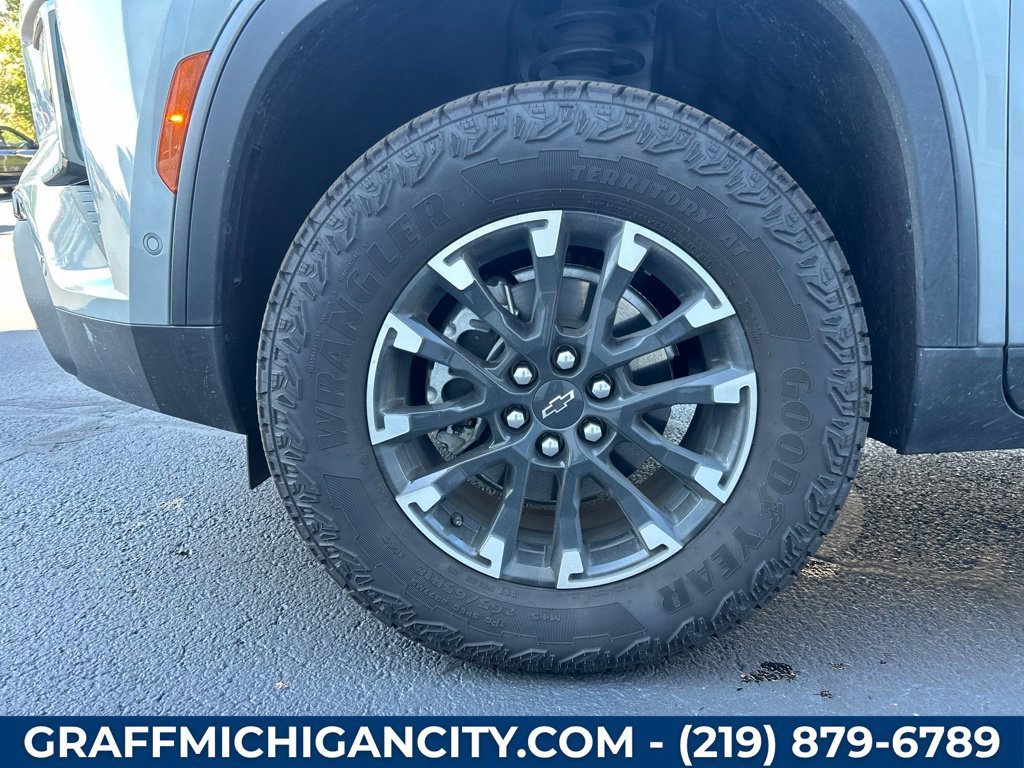 Used 2026 Sterling Gray Metallic Chevrolet Z71 image 9