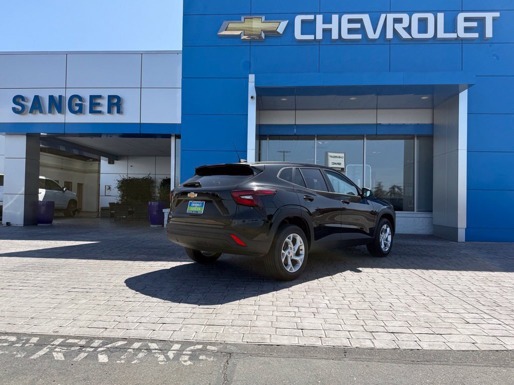 2026 Chevrolet Trax LS - Photo 7