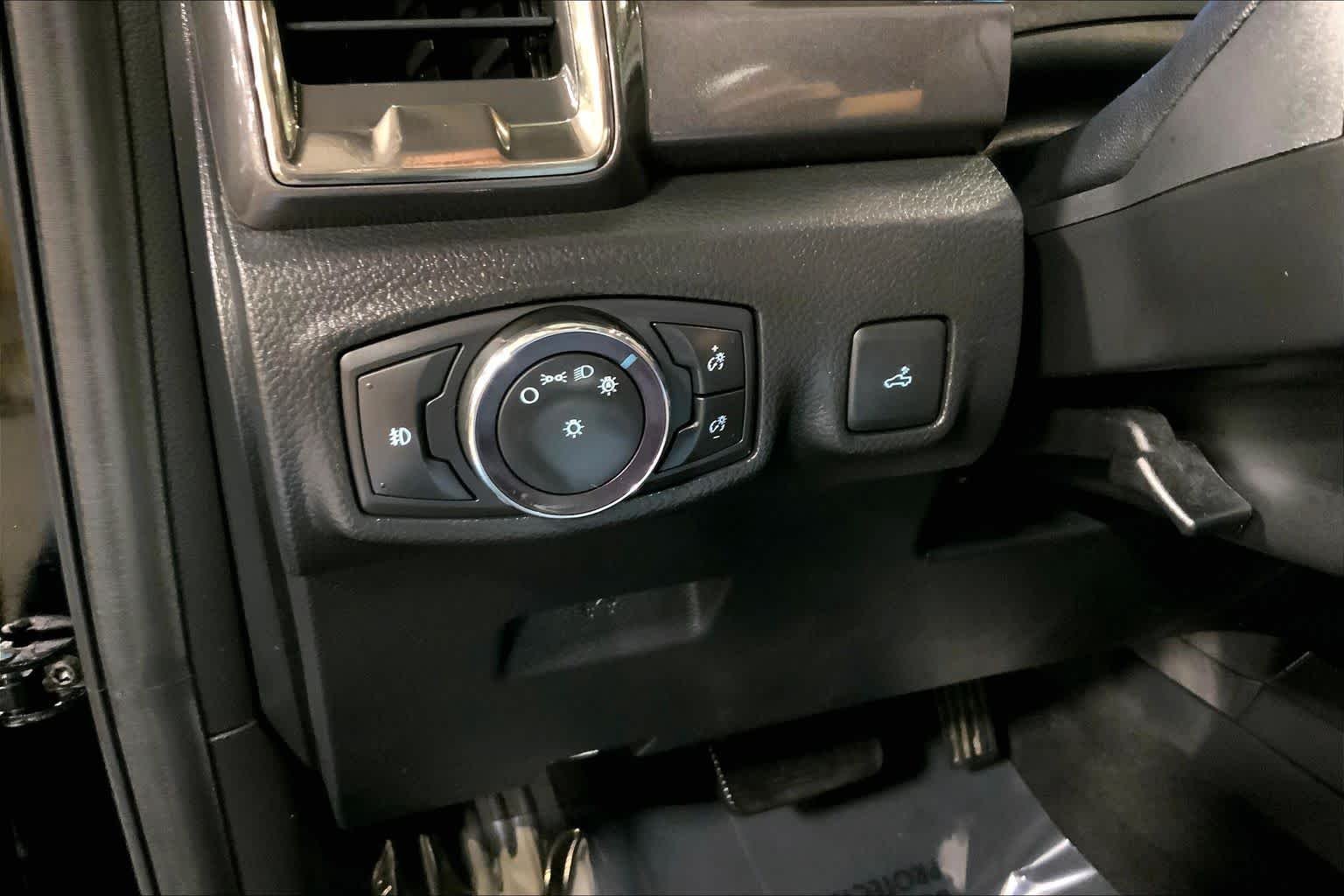 Used 2022 Shadow Black Ford LARIAT image 35