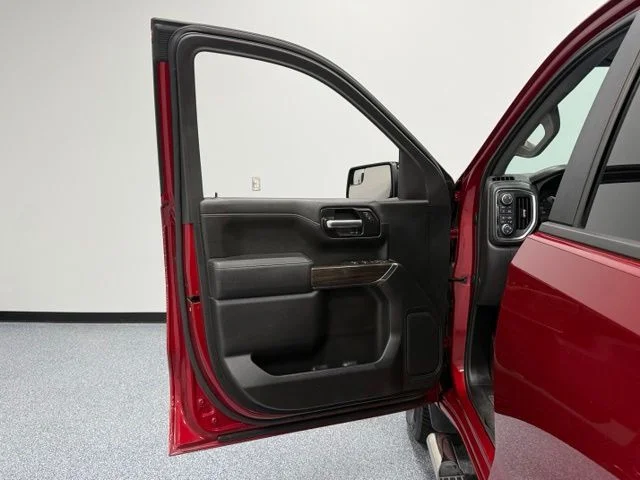 Used 2019 Red Chevrolet RST image 10