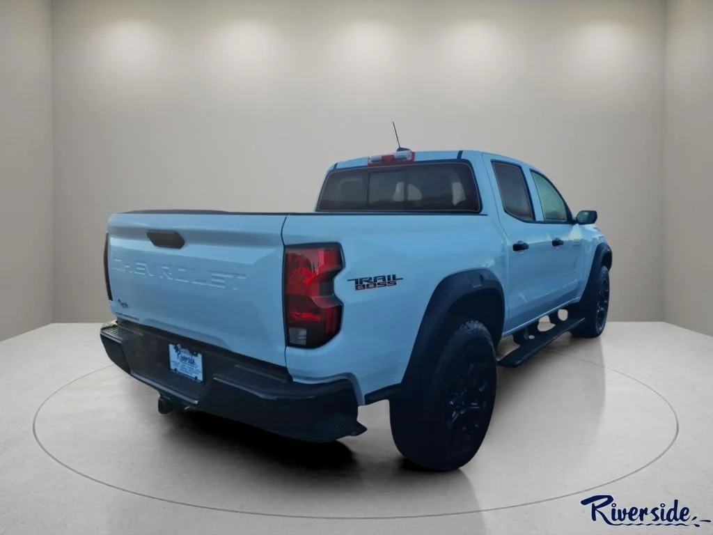 Used 2026 White Chevrolet Trail Boss image 2