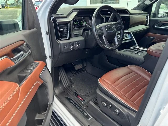 Used 2025 White GMC Denali Ultimate image 13
