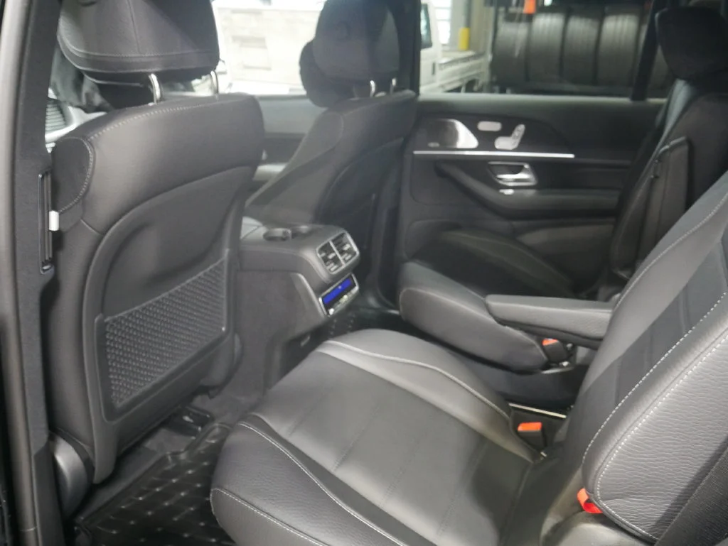 New 2026 Obsidian Black Metallic Mercedes-Benz GLS 450 image 17