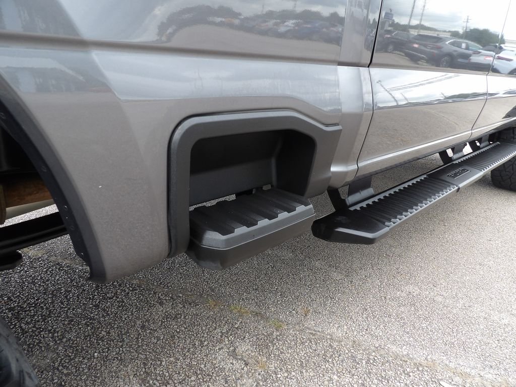 Used 2025 Gray Metallic Ford XLT image 10