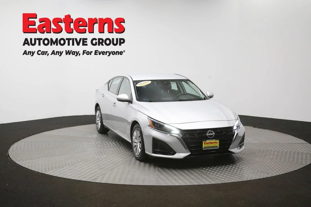 Used 2023 Silver Nissan 2.5 S image 49