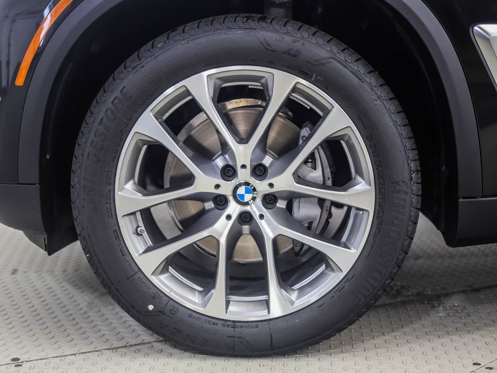 Used 2026 BMW X5 40i with VIN 5UX23EU00T9213827 for sale in Minneapolis, Minnesota