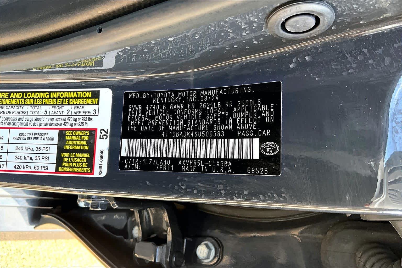 Used 2025 Underground Toyota XLE image 36