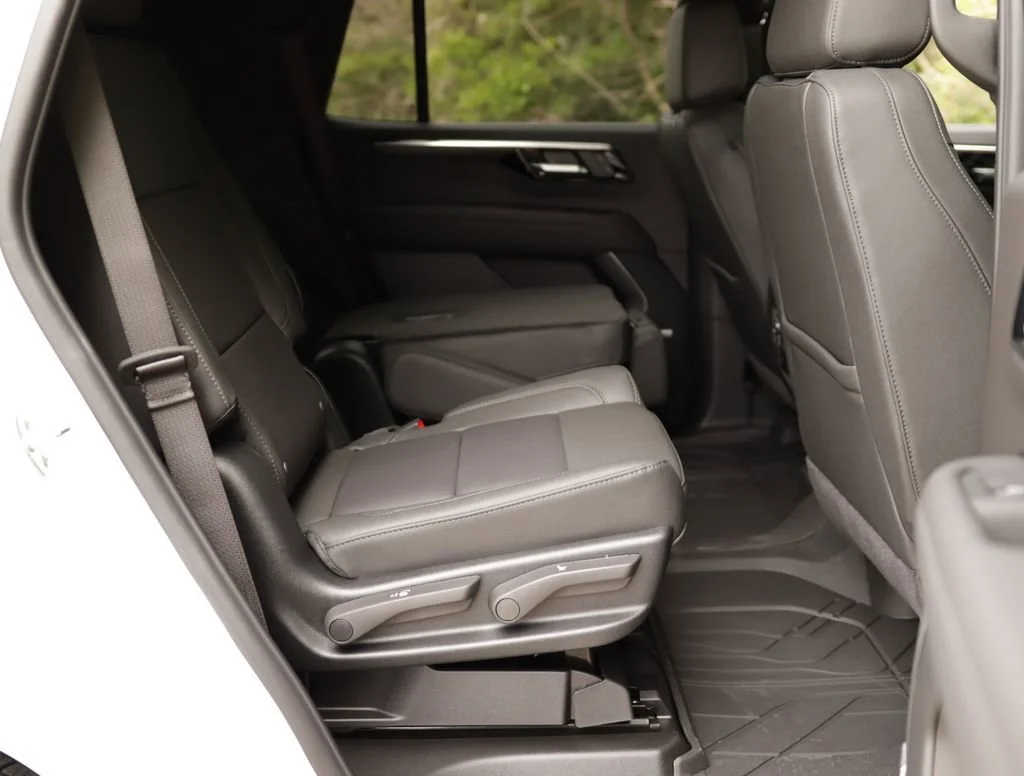 New 2026 Summit White Chevrolet LT image 35