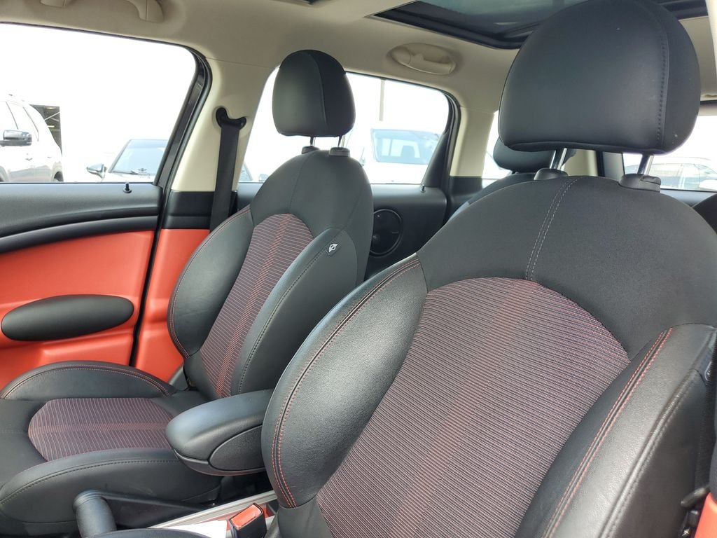 Used 2011 Black MINI Base image 11