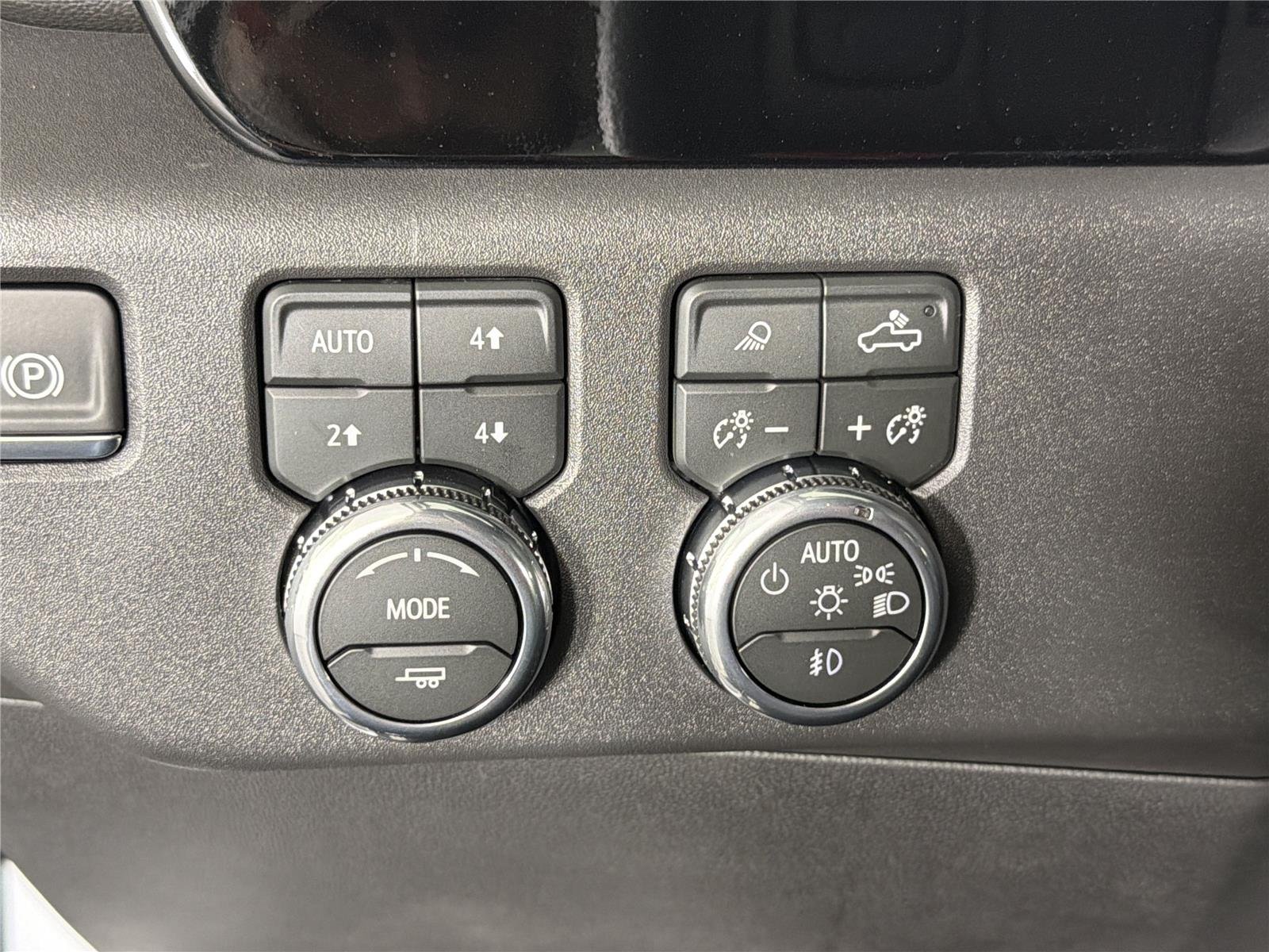 2026 GMC Sierra 1500 SLT - Photo 26