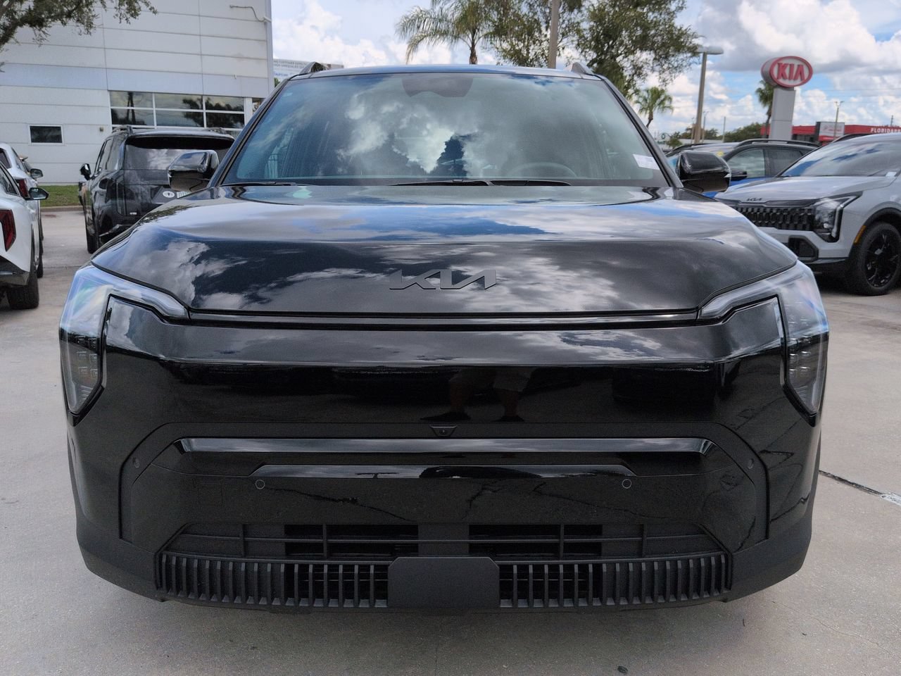 New 2027 Aurora Black Pearl Kia Land image 9