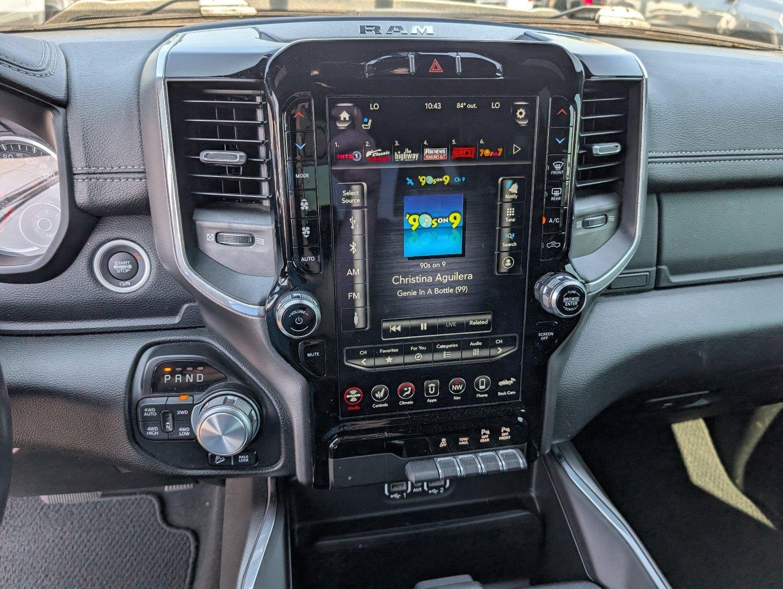 Used 2020 Diamond Black Crystal Pearlcoat Ram Laramie image 19
