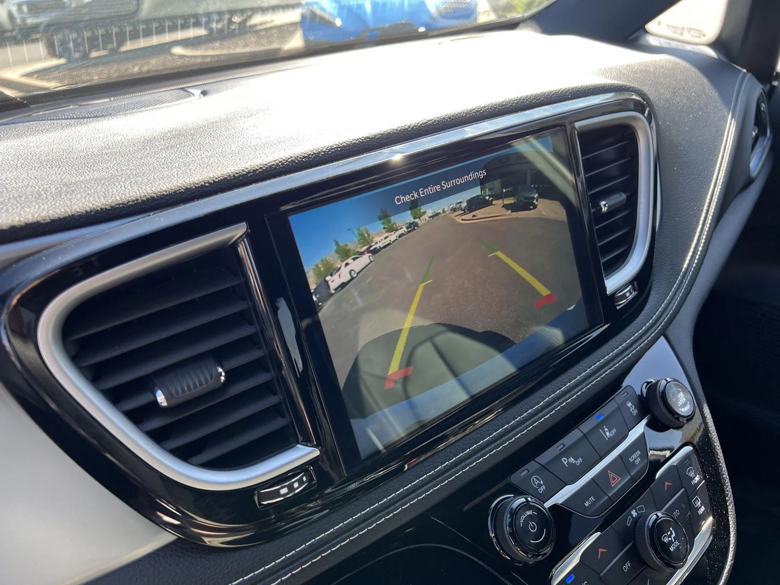 2026 Chrysler Pacifica Limited - Photo 23