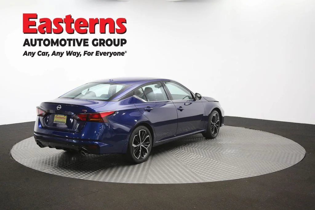 Used 2024 Blue Nissan 2.5 SR image 42