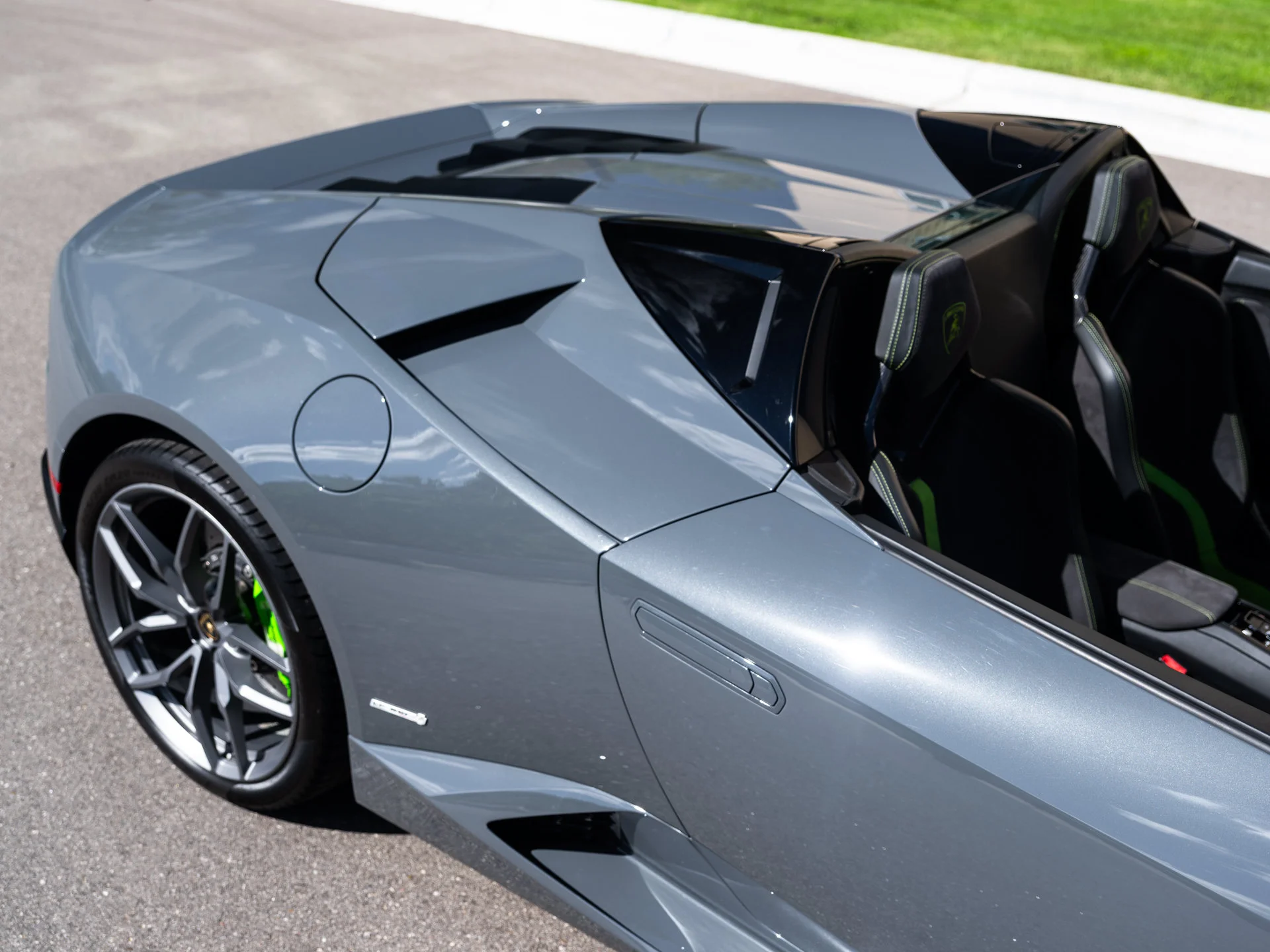 Used 2016  Lamborghini LP610-4S image 17