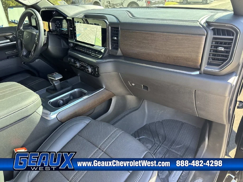 Used 2025 Black Chevrolet High Country image 18