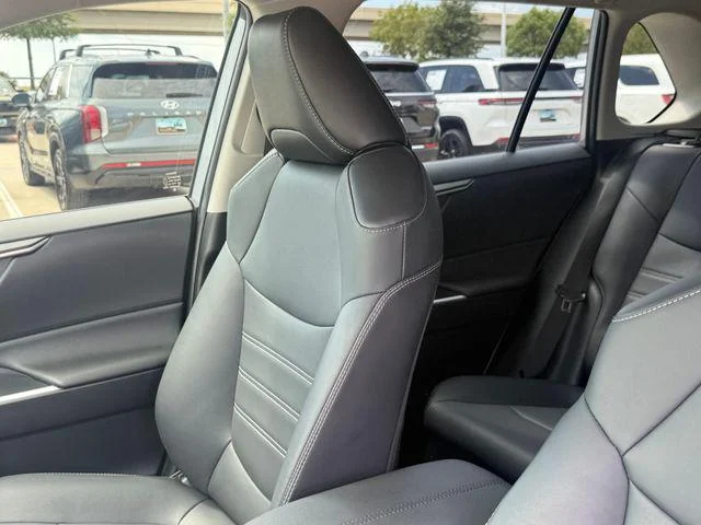 Certified Used 2021 SILVER SKY METALLIC Toyota Hybrid XLE Premium image 14
