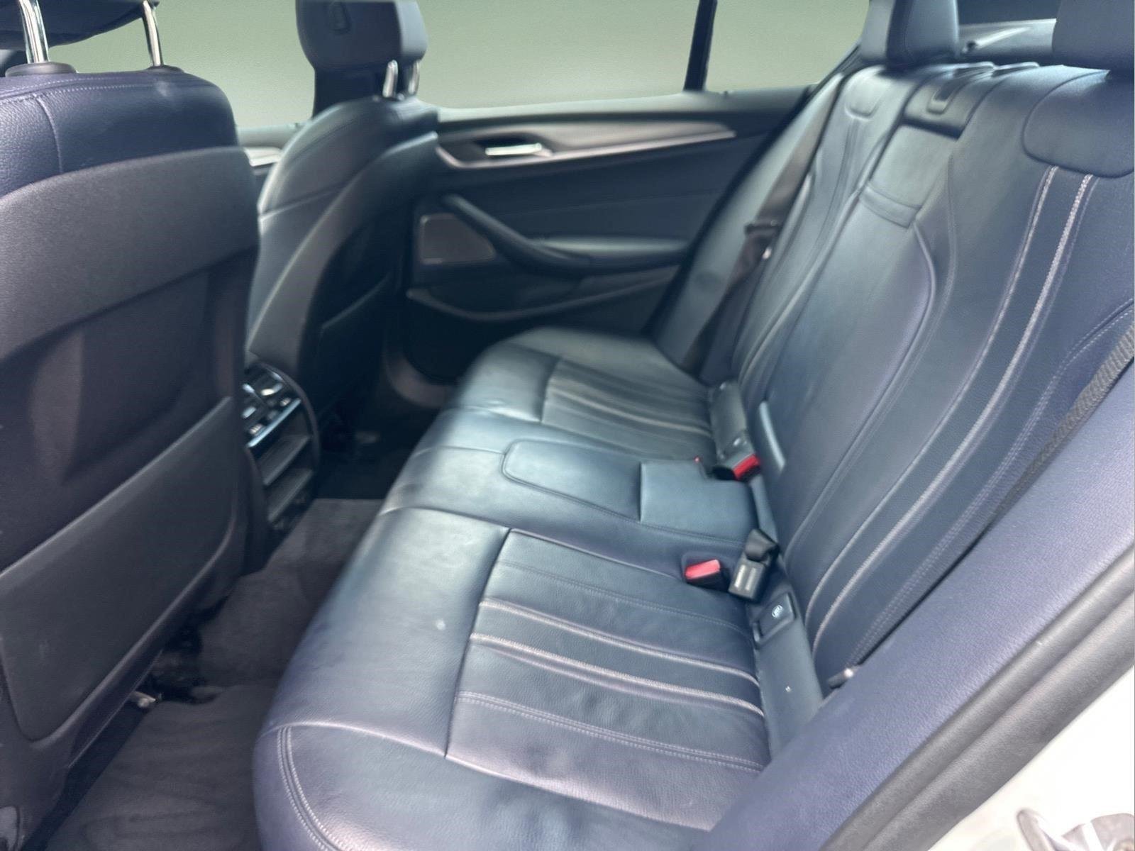 Used 2019 Alpine White BMW 530i image 15