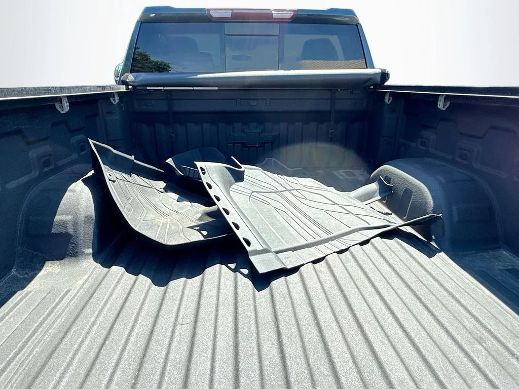 Used 2019 Shadow Gray Metallic Chevrolet LTZ image 26
