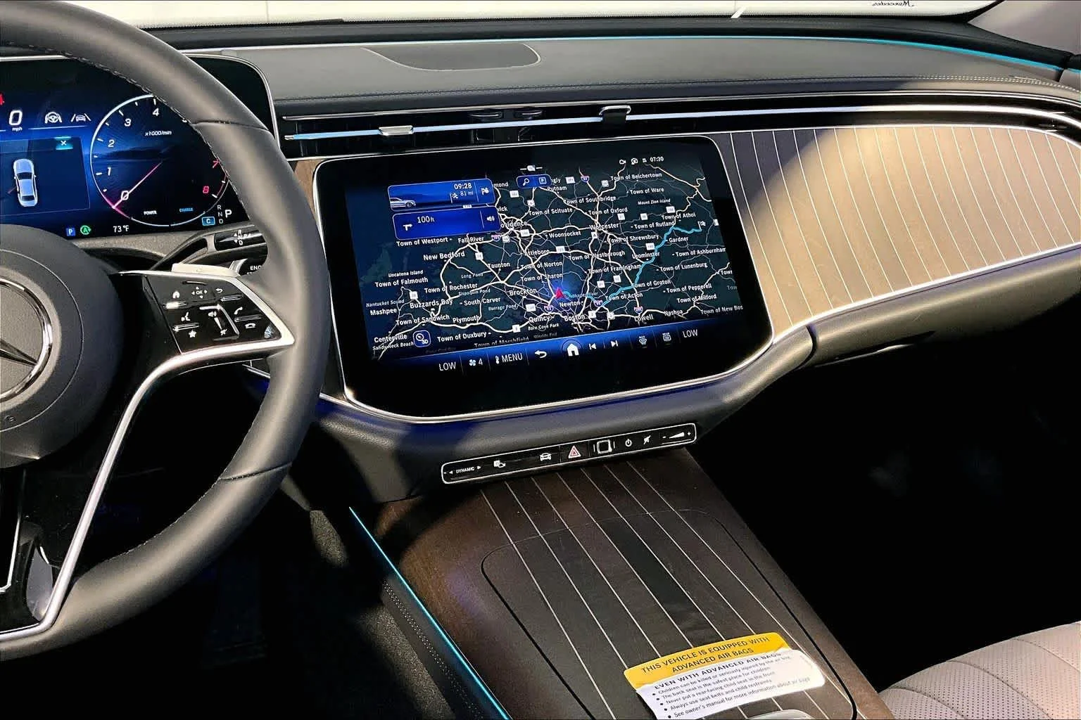 New 2027 MANUFAKTUR Moonlight White Metallic Mercedes-Benz E 450 image 8