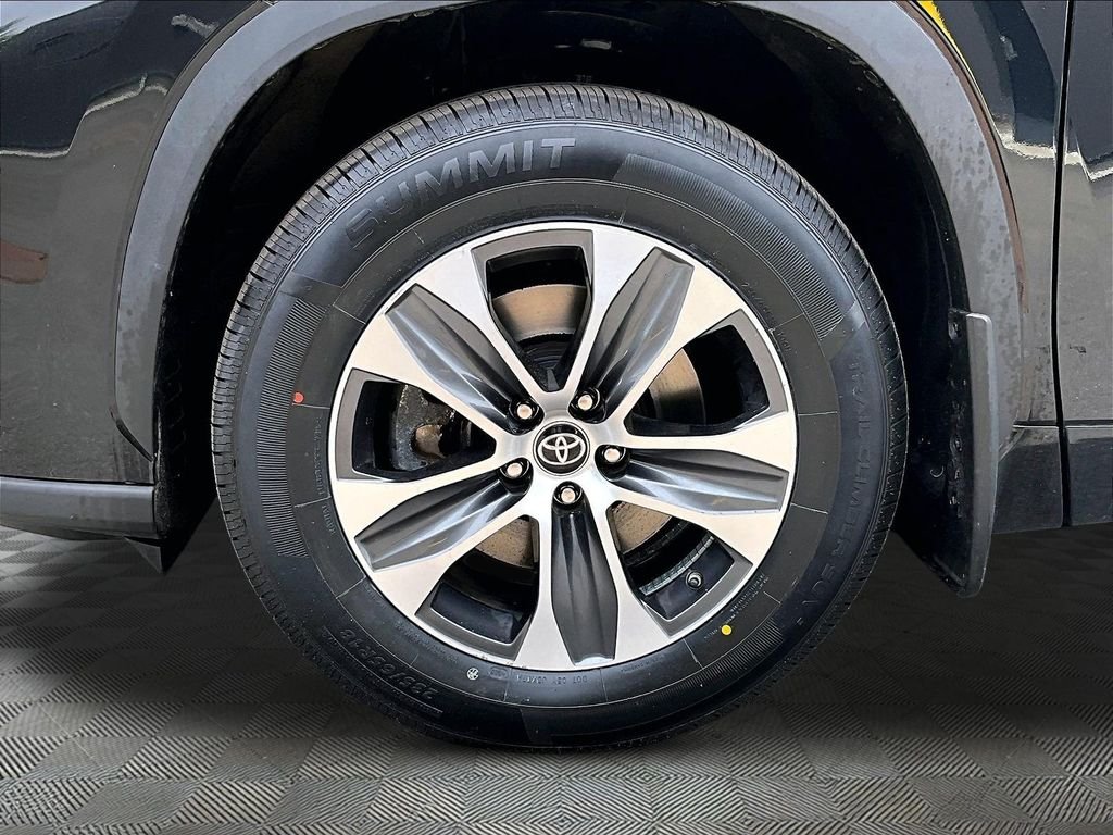 Used 2023 Black Toyota XLE image 29