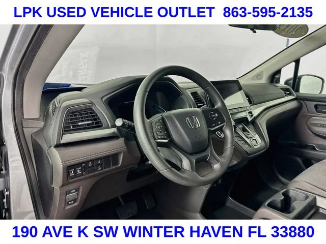 Used 2019  Honda EX image 9