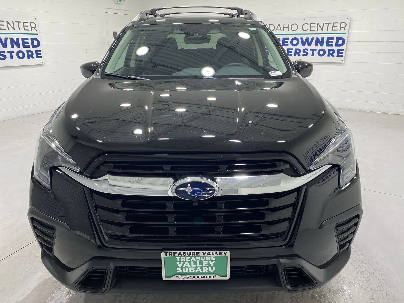 New 2026 CRYSTAL BLACK SILICA Subaru Limited image 3