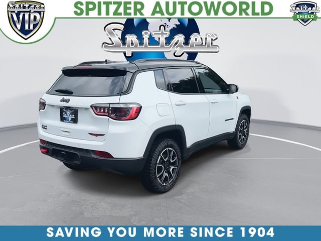 Used 2025 White Jeep Trailhawk image 9