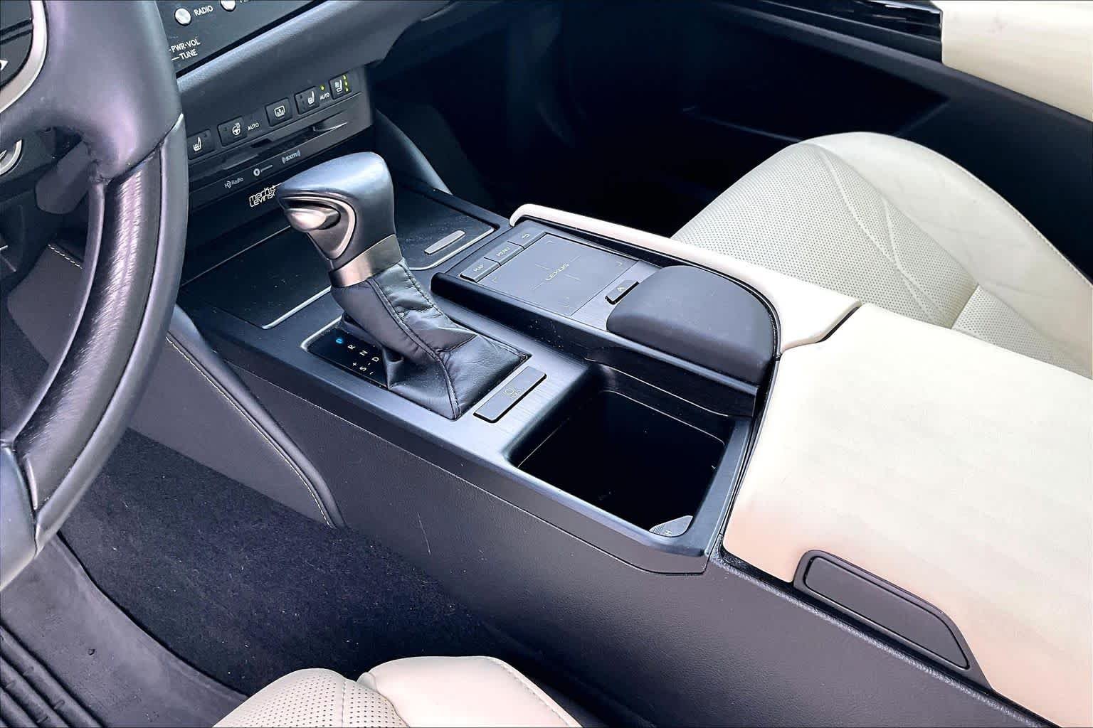 Used 2022 Moonbeam Beige Metallic Lexus Ultra Luxury image 17