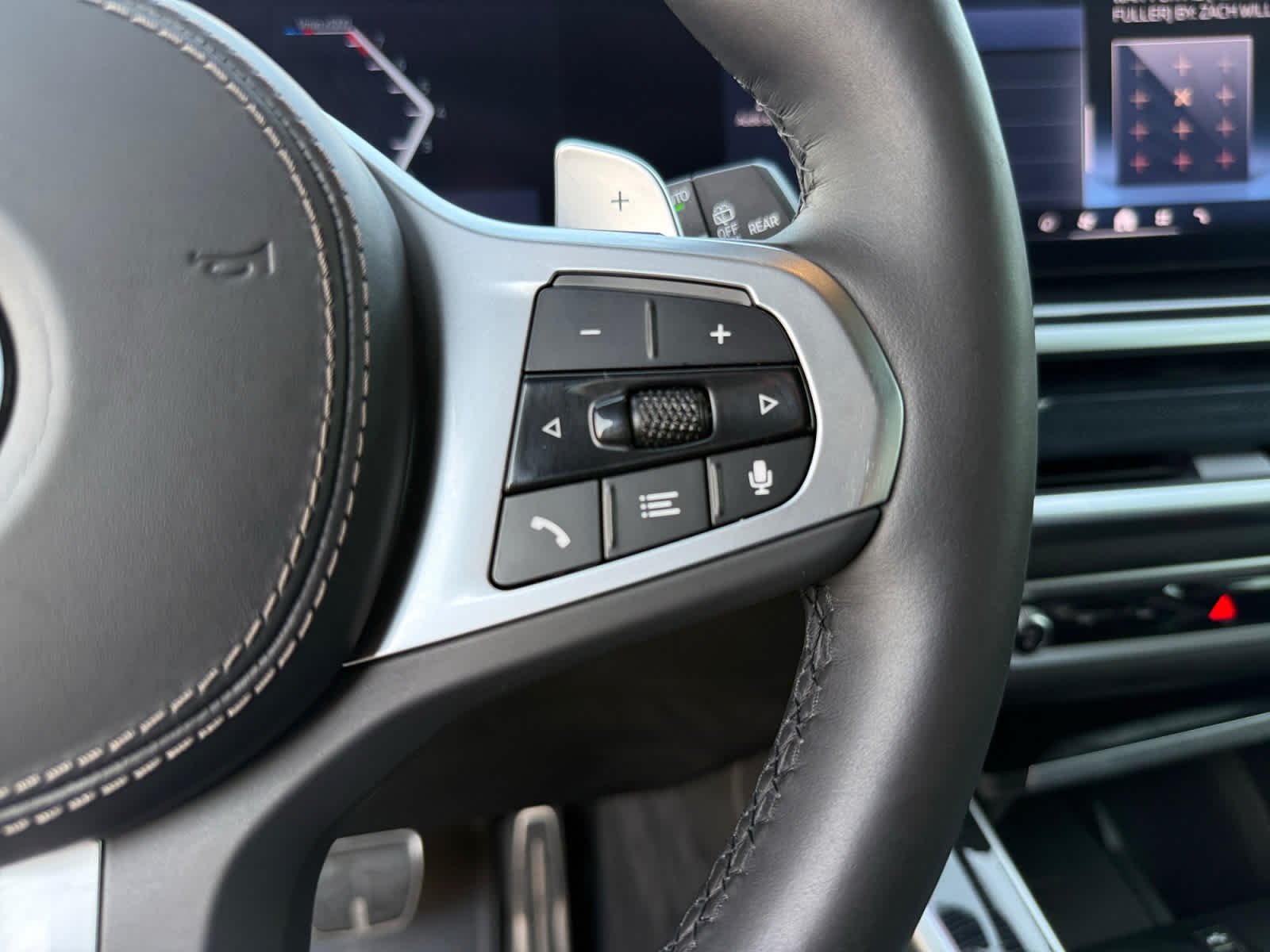 Used 2024 Technoviolet Metallic BMW xDrive40i image 24