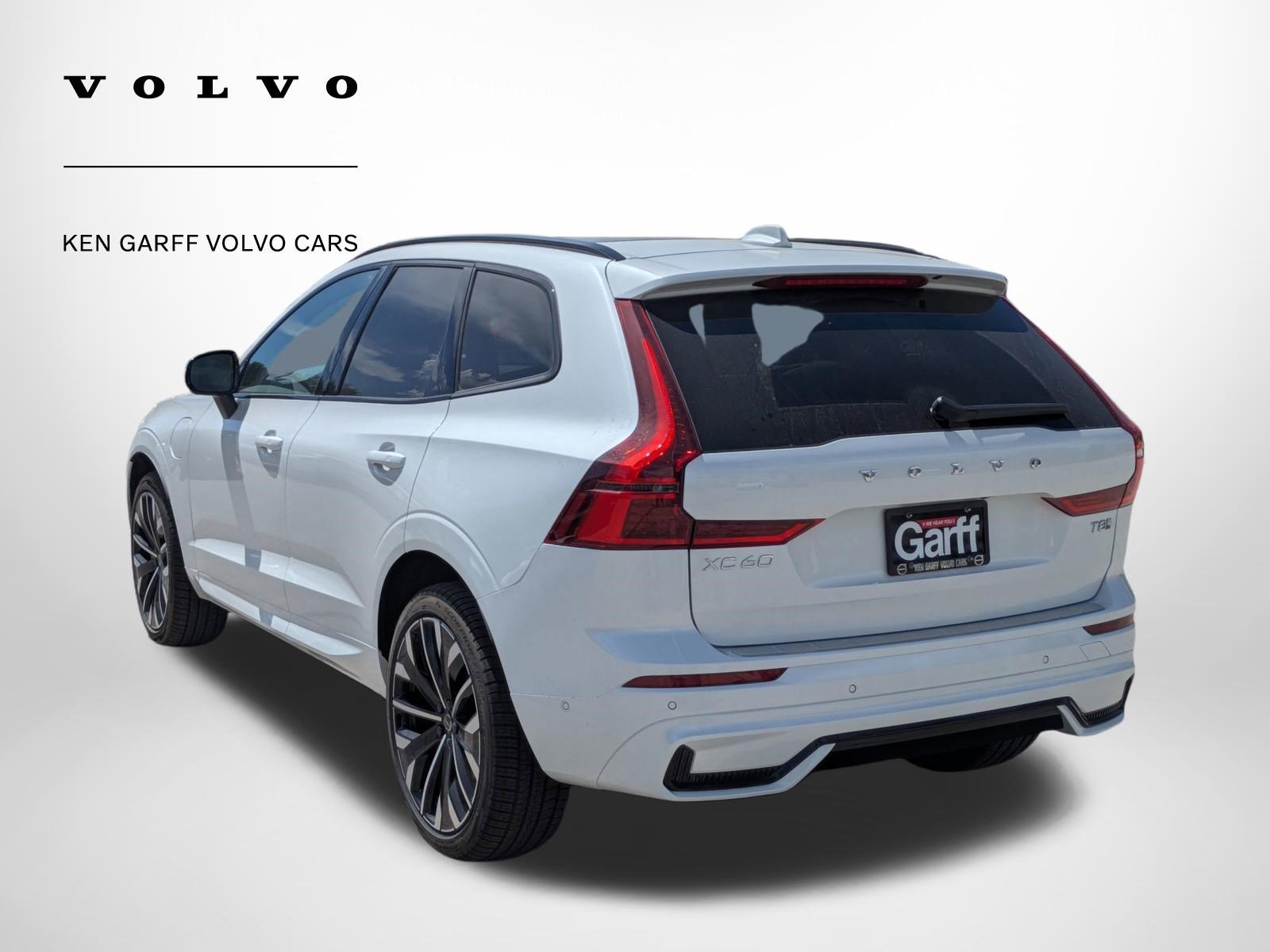 New 2026 Crystal White Volvo Ultra image 5
