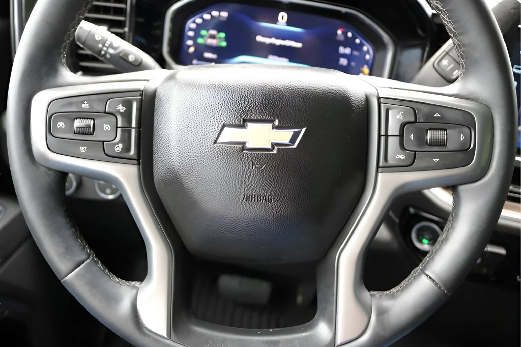 Used 2026 Gray Chevrolet LT image 21
