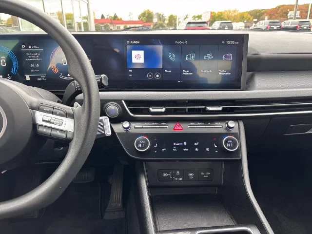 Used 2024 White Hyundai SEL image 21