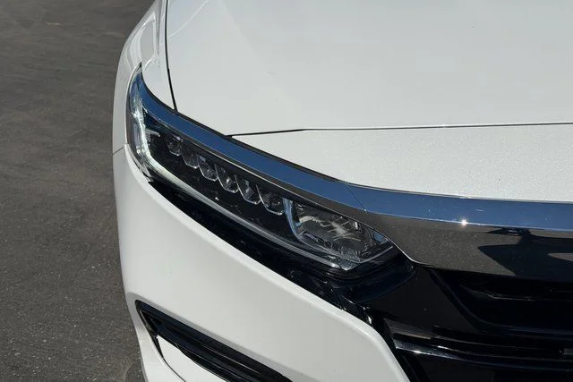 Used 2020 White Honda EX-L image 4