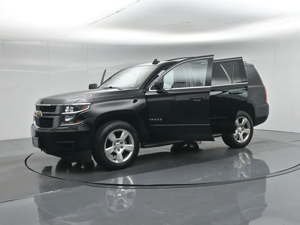 Used 2016 Black Chevrolet LS image 5