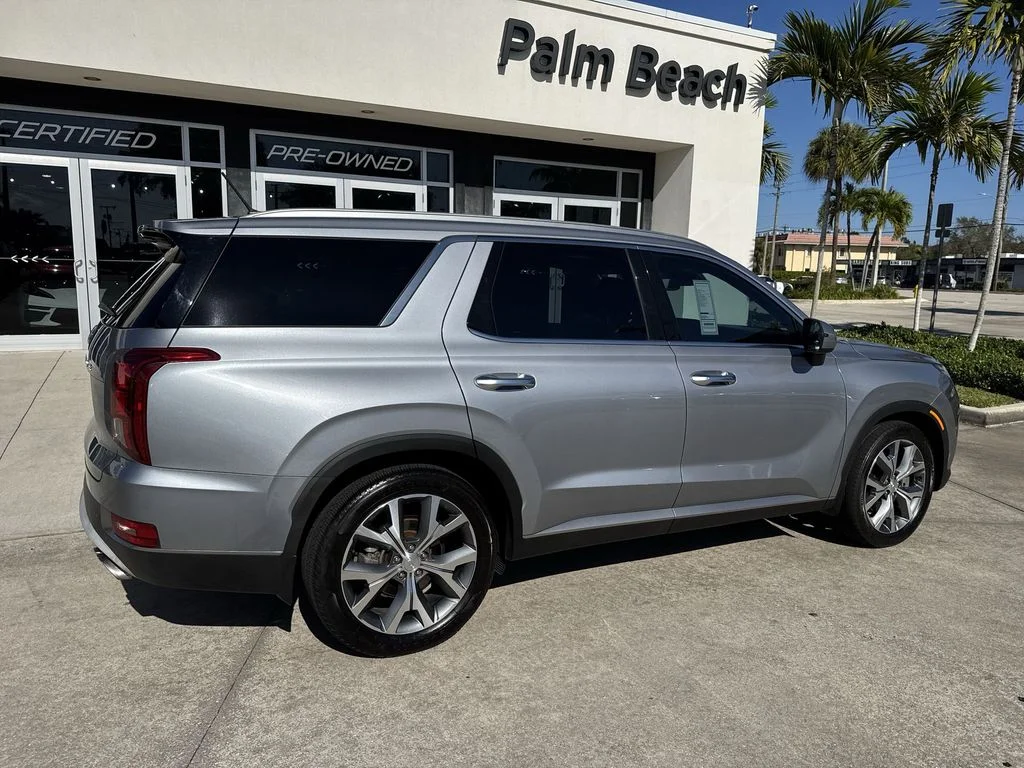 Used 2020 Silver Hyundai SEL image 4