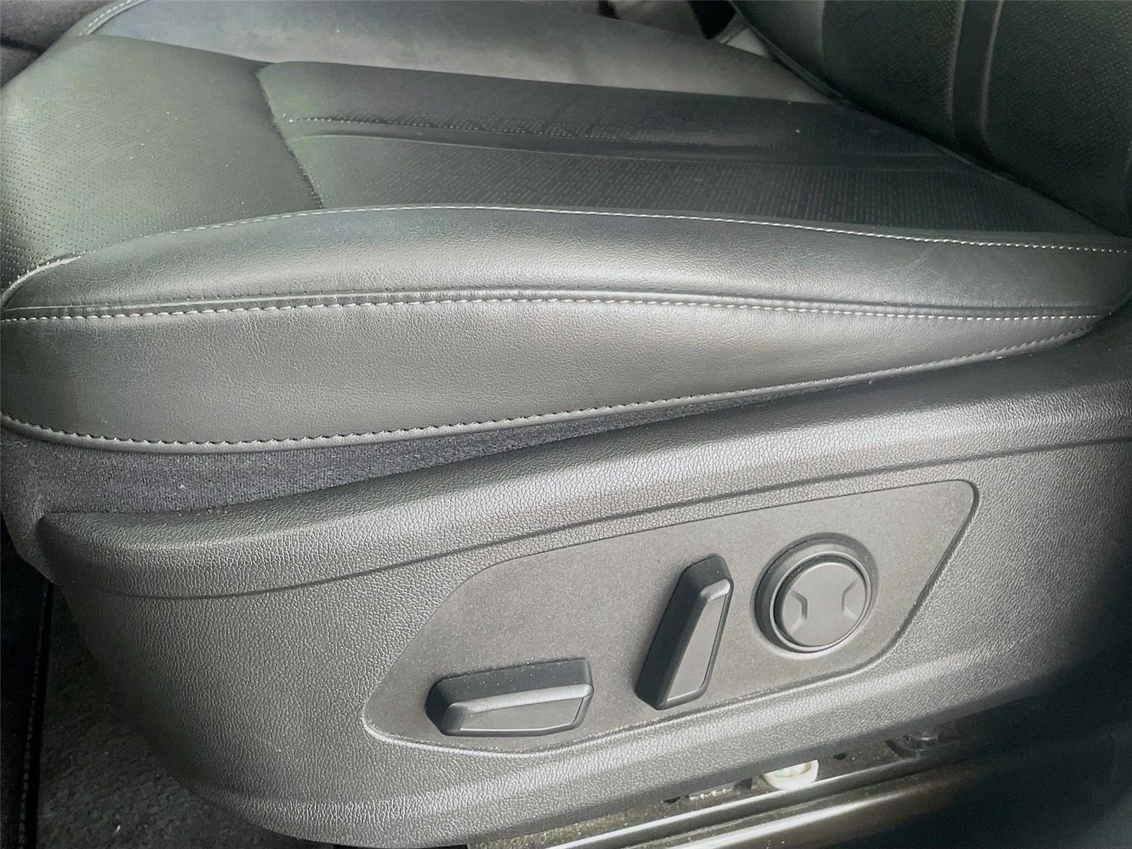 Used 2023 Wolf Gray Kia SX image 21