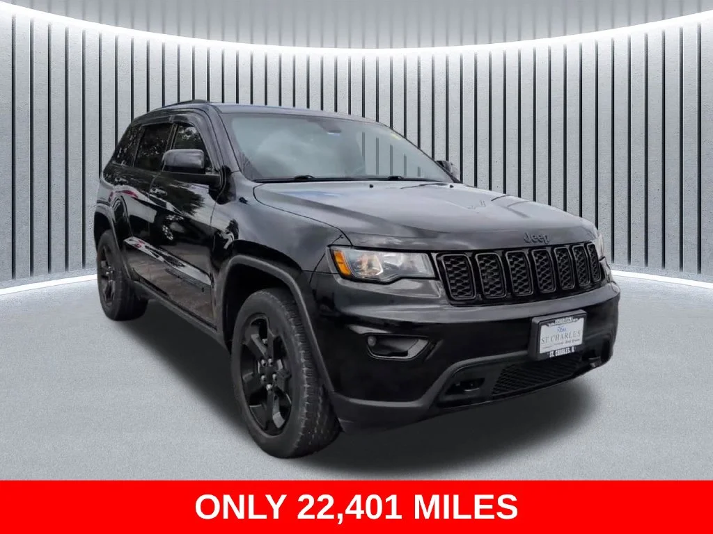 Used 2020 Black Jeep Laredo image 3