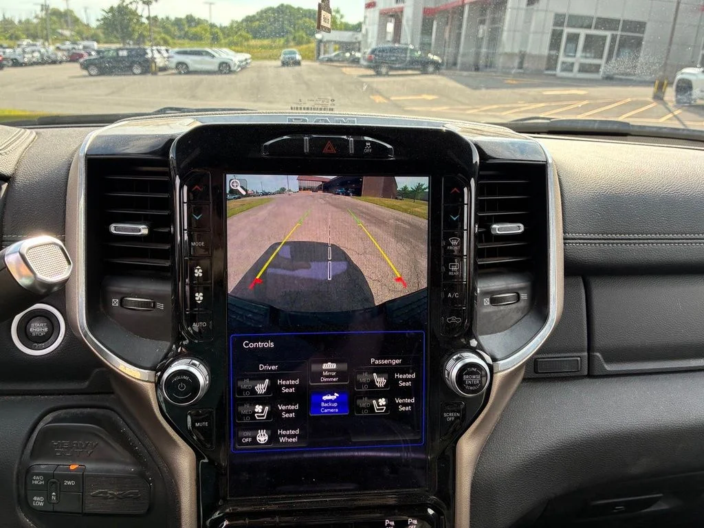 Used 2019 Black Ram Laramie image 13