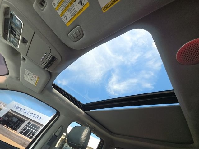 Used 2024 White Ford Limited image 21