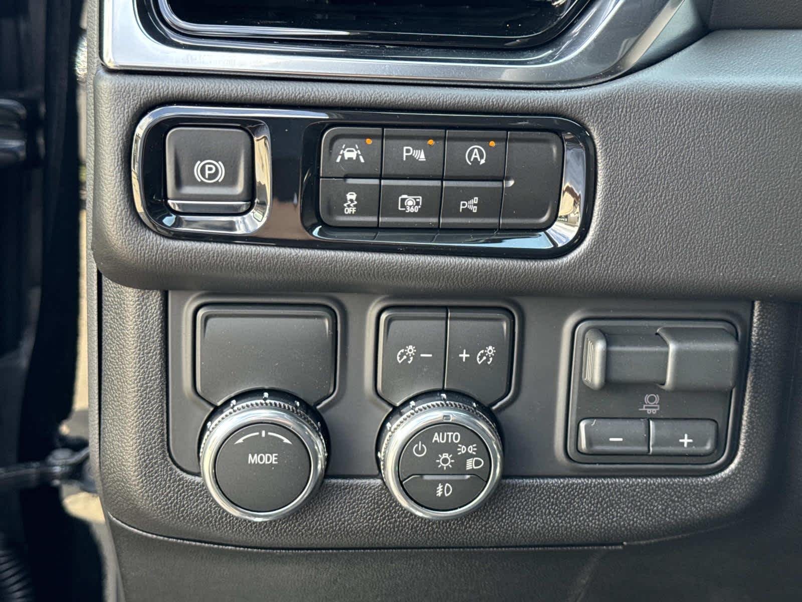 2026 GMC Yukon Elevation - Photo 12