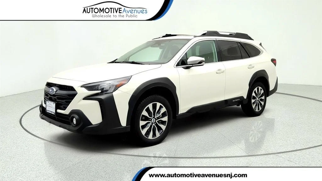2023 Subaru Outback Touring's photo