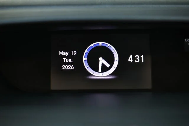Used 2015 Kona Coffee Metallic Honda Touring image 37