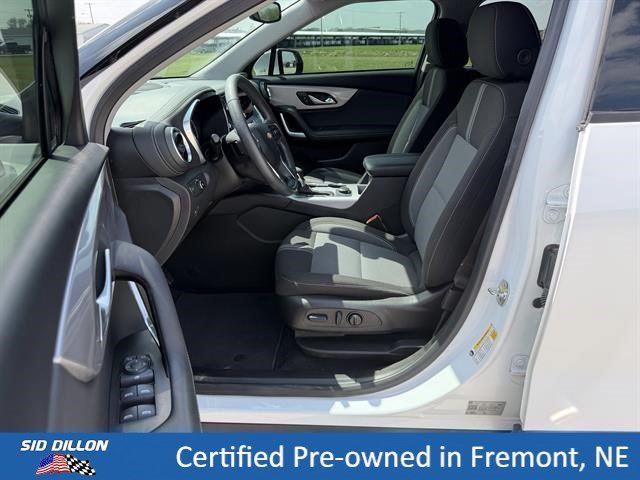 Used 2024 Summit White Chevrolet LT image 6