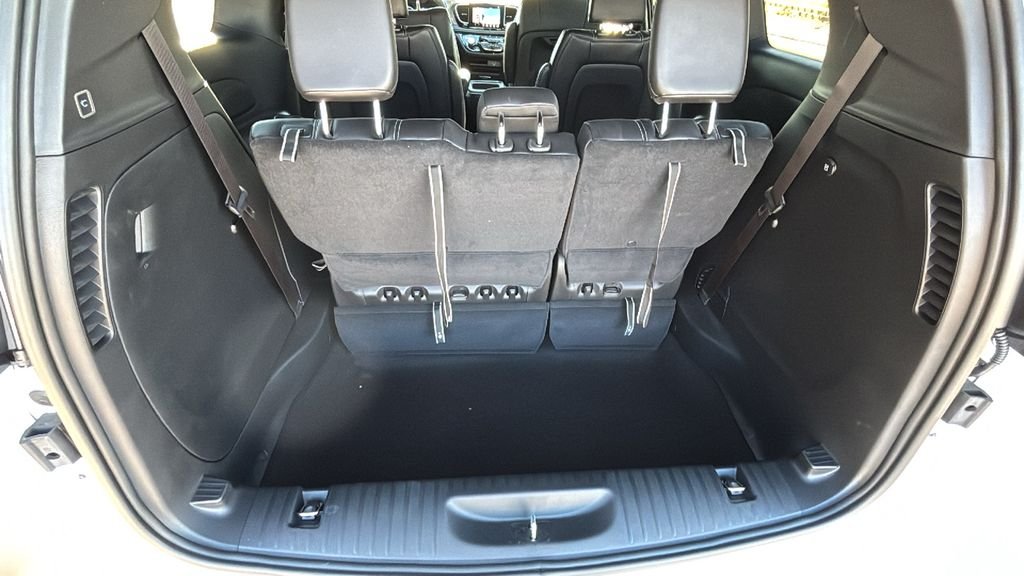 2026 Chrysler Pacifica Select - Photo 28
