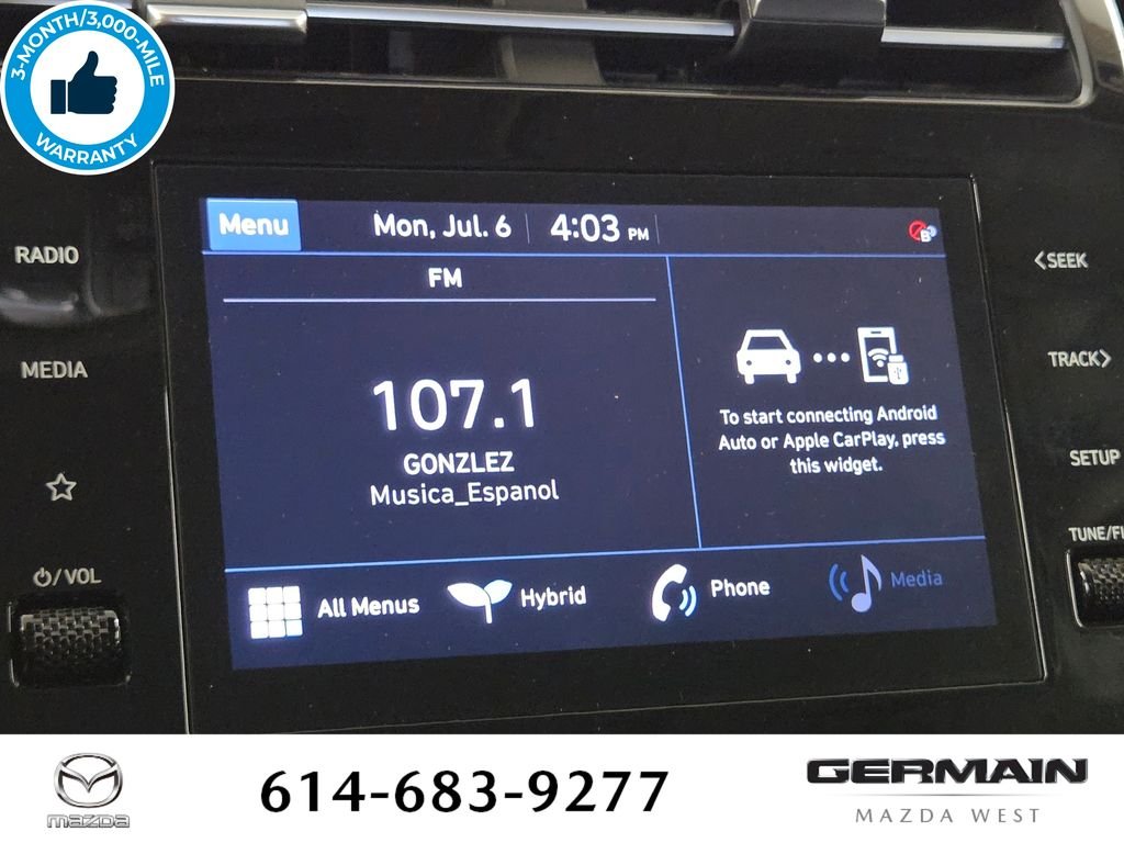 Used 2022 Silver Hyundai SEL Convenience image 25