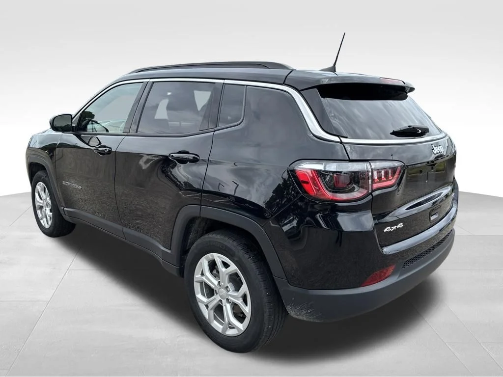 Used 2024 Black Jeep Latitude image 3