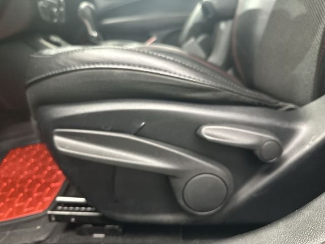 Used 2019 Black Jeep Trailhawk image 17